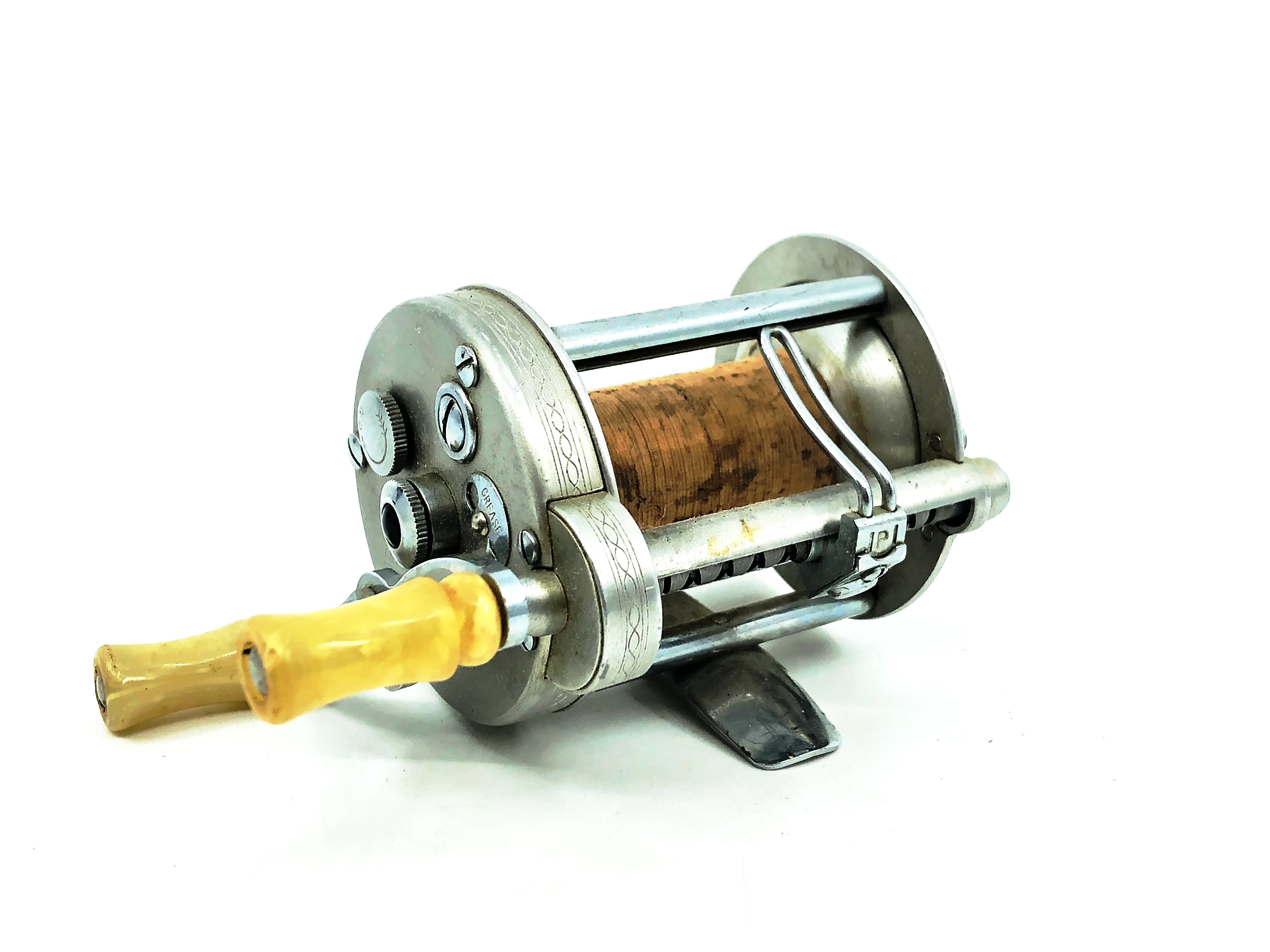 VINTAGE PFLUEGER NOBBY No. 1963 Chrome Fishing Reel Yellow Handles Casting Reel U.S.A
