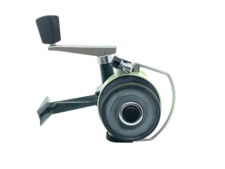 Abu Zebco Cardinal 4 Spinning Reel w/Paperwork- Refurbished