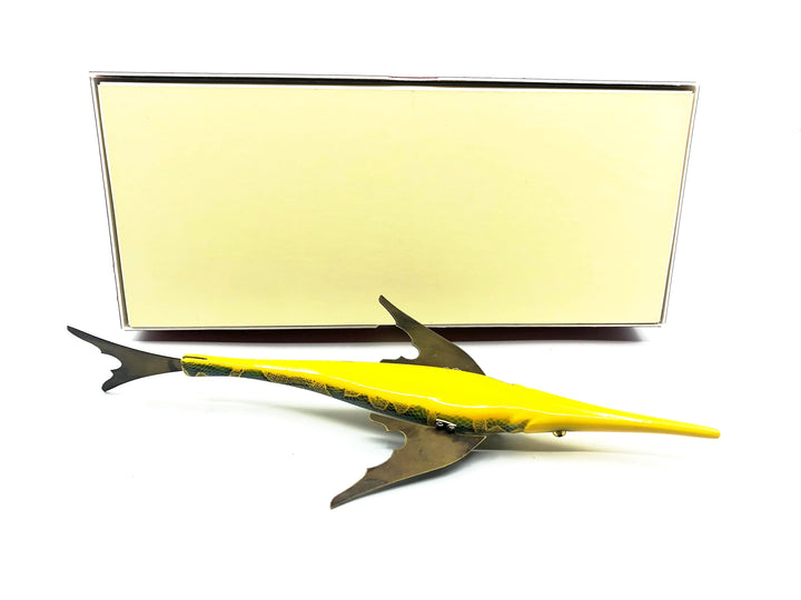 Macatawa Bait Co. Yellow/Black/Blue Scale Gar Decoy w/Box