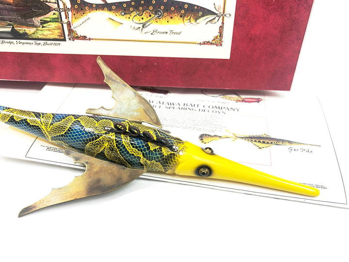Macatawa Bait Co. Yellow/Black/Blue Scale Gar Decoy w/Box
