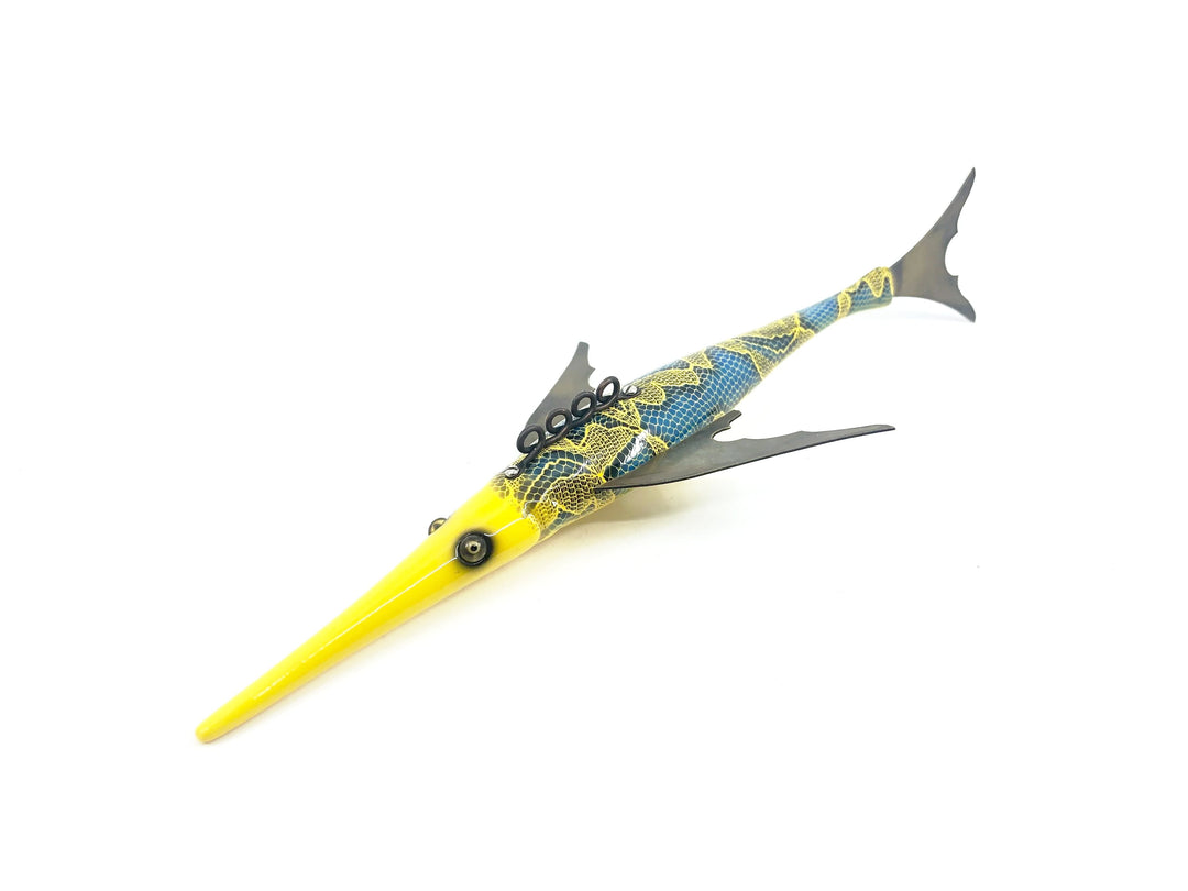 Macatawa Bait Co. Yellow/Black/Blue Scale Gar Decoy w/Box