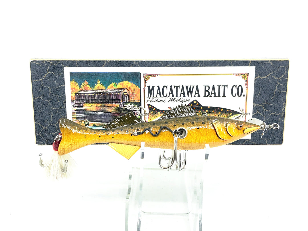 Macatawa Bait Co. Walleye 7" Lure w/Box