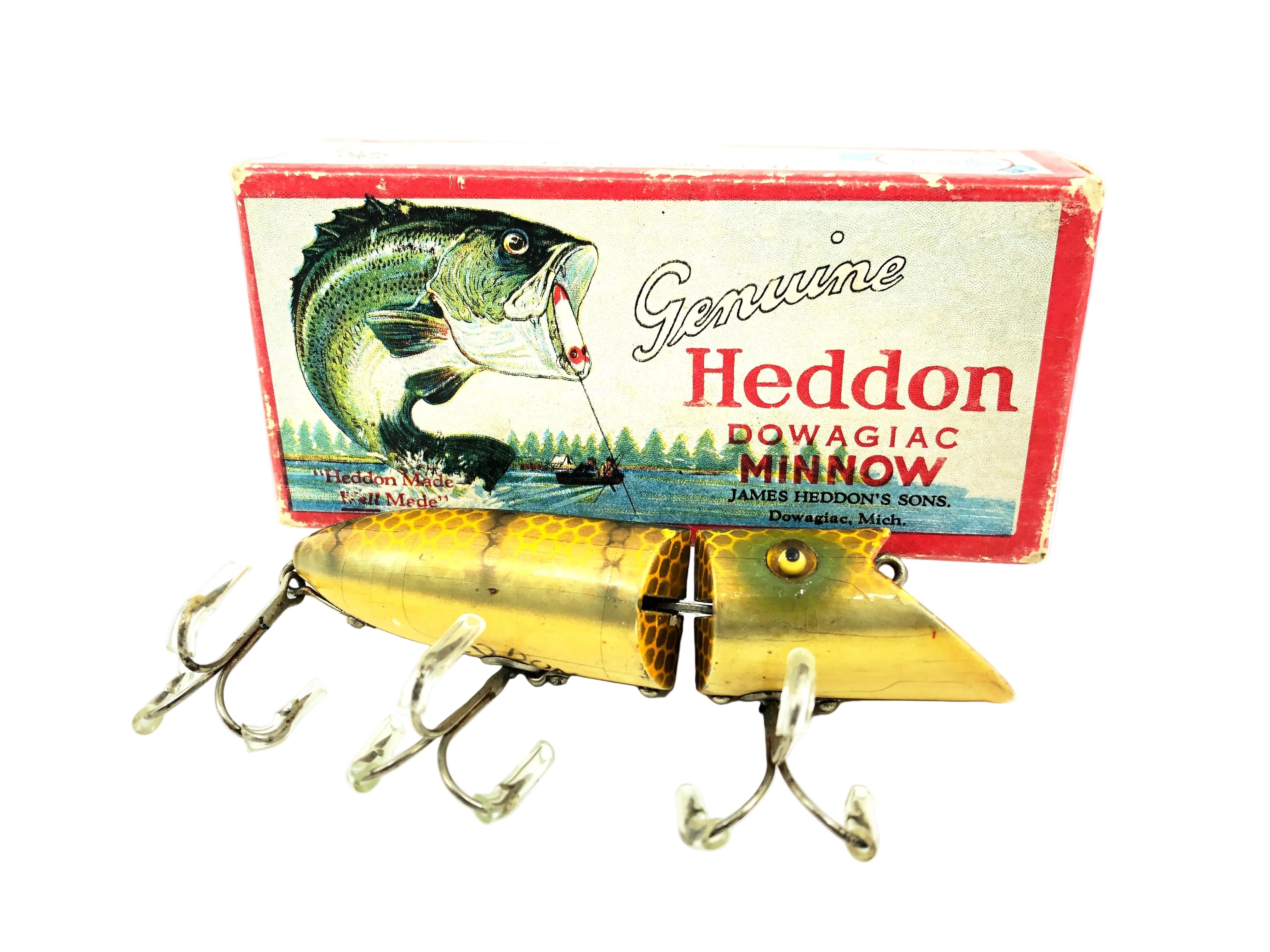 bass lure lot Heddon Zig Wag 8309M, Pike Color w/Up Leaping Bass Box