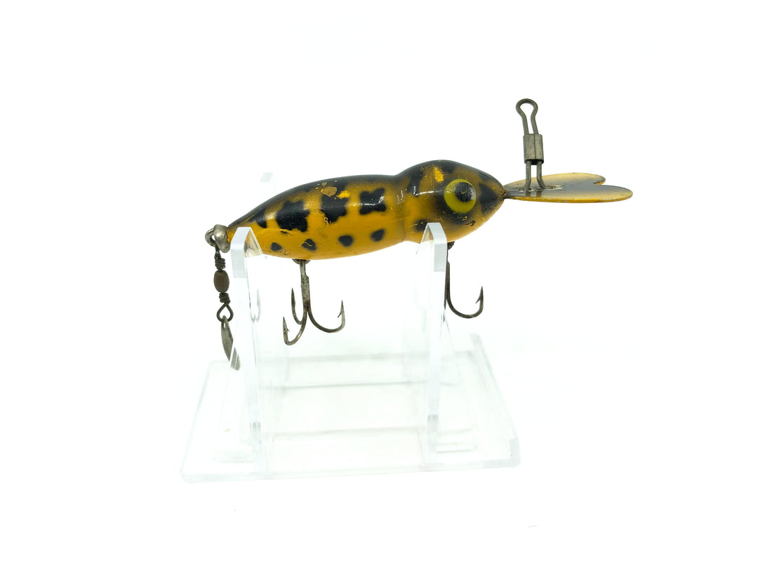 Whopper Stopper Hellbender, Yellow Coach Dog Color