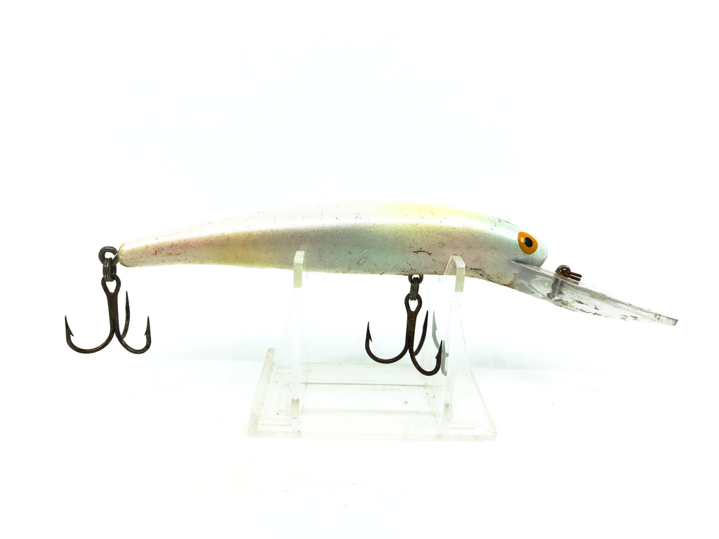 Bomber Long A 25A Deep Runner, ALS1 Mother of Pearl Special Order Colo – My  Bait Shop, LLC