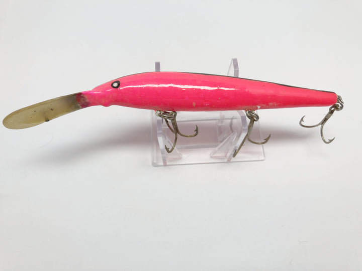 Pink Lure Black Back Crankbait