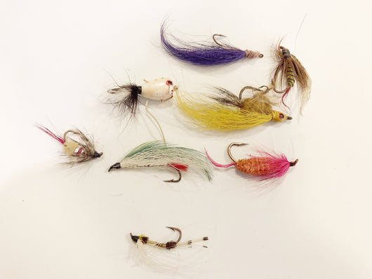 Lot of 8 Flies / Poppers