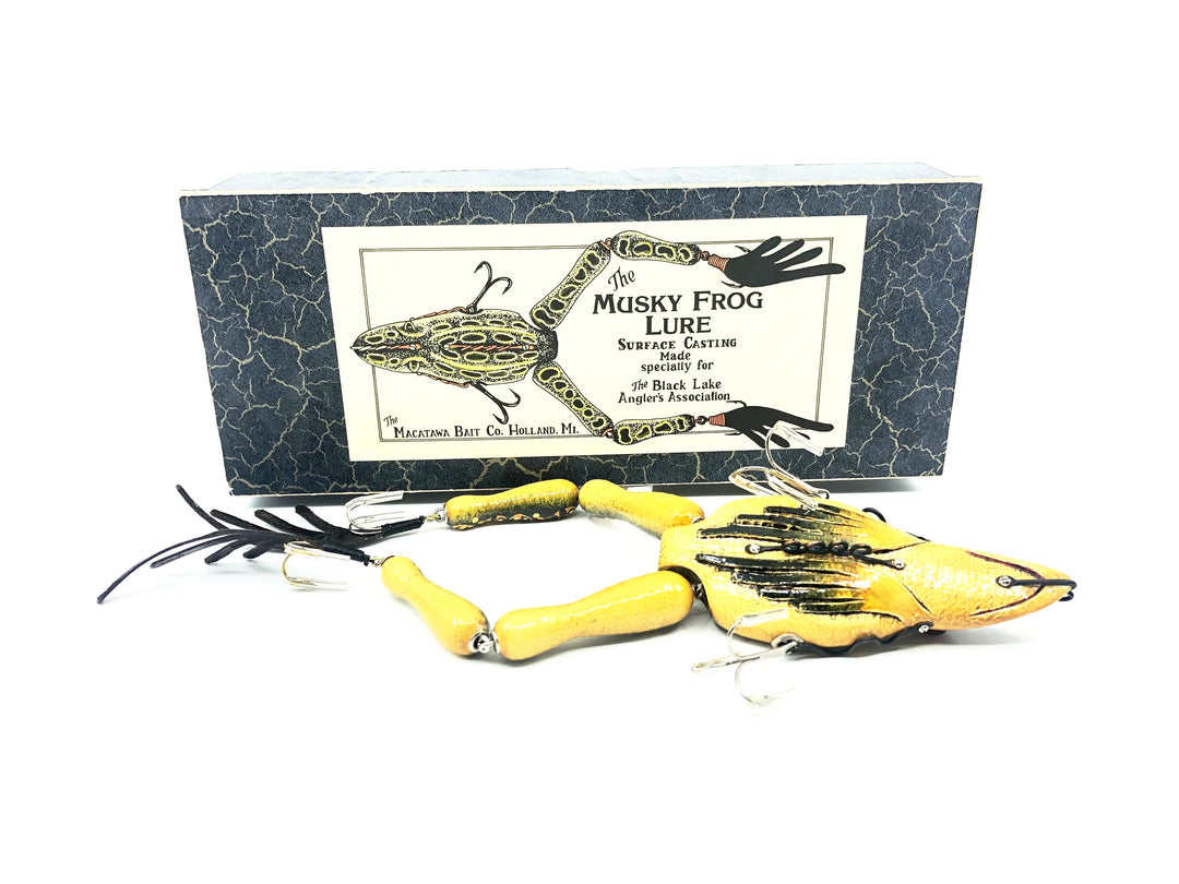 Macatawa Bait Co. Musky Bumblebee Frog 9" Lure w/Box