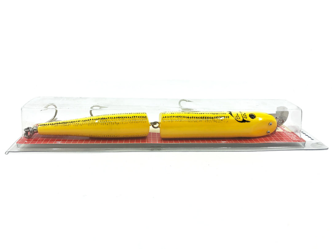 Creek Chub Wooden Giant Jointed Pikie 800, YC Yellow Croaker Color, New on Card Old Stock