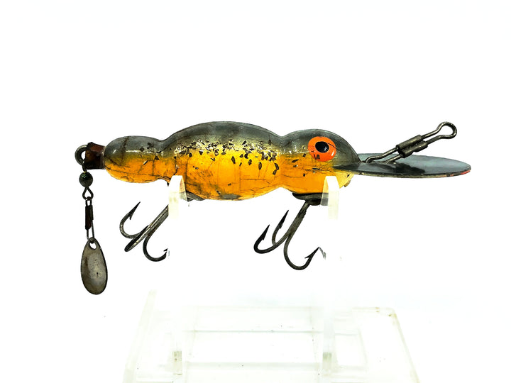 Bomber Wooden Waterdog 1500 Series, #70 Silver Black Back Yellow Belly/Silver Sparkle Color