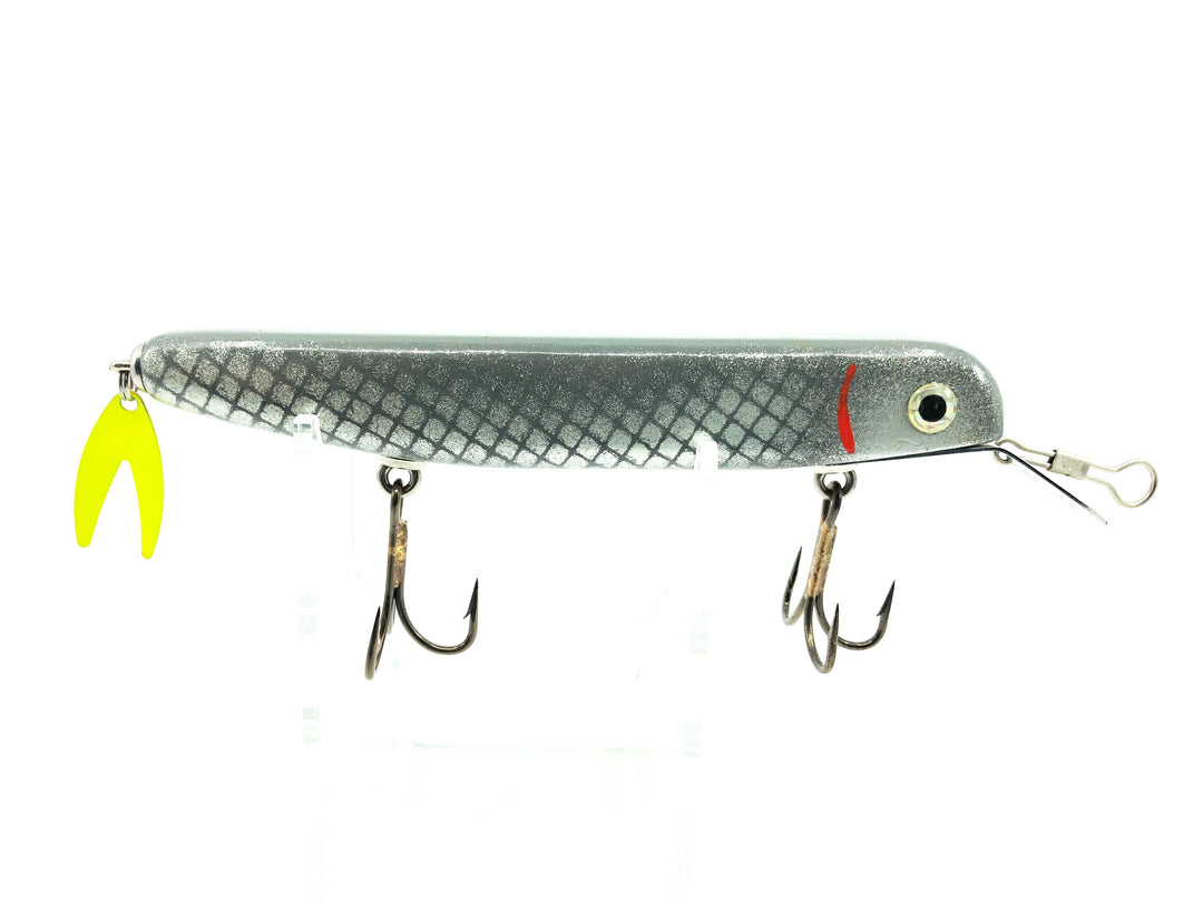 Alzbaits Straight Pikie Musky Lure Creek Cisco/Chub Color Fire Tiger Tail