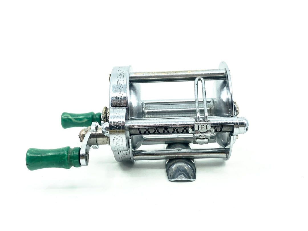 Pflueger Akron No.1893 Level-Wind Reel