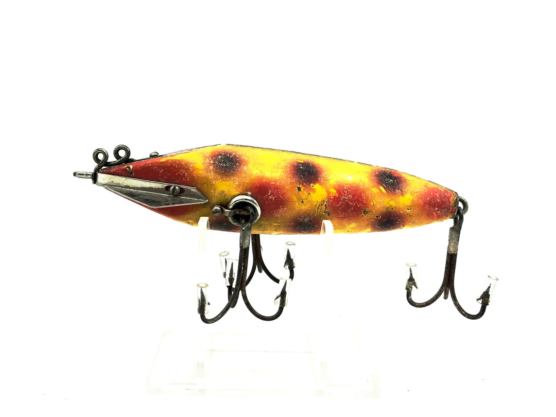 Heddon 1600 Deep Diving Dowagiac Wiggler Yellow/Spots Color