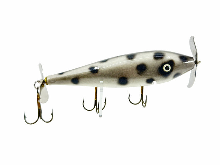 Musky Injured Minnow, Grey Silver/Black Dots Color