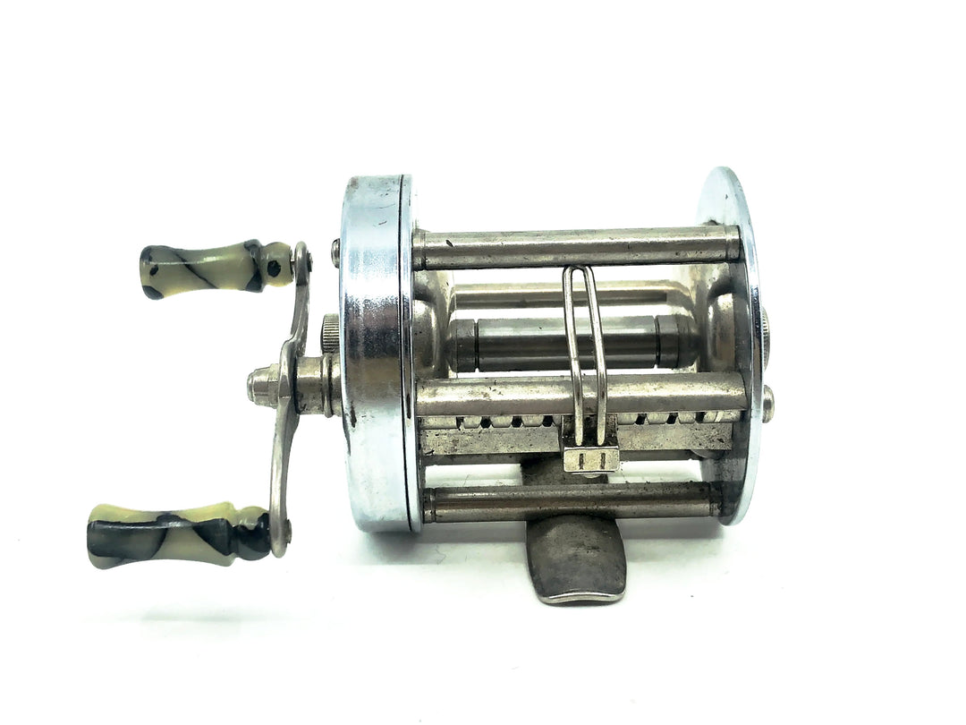 Vintage Shakespeare Leader 1909 Model Levelwind Reel
