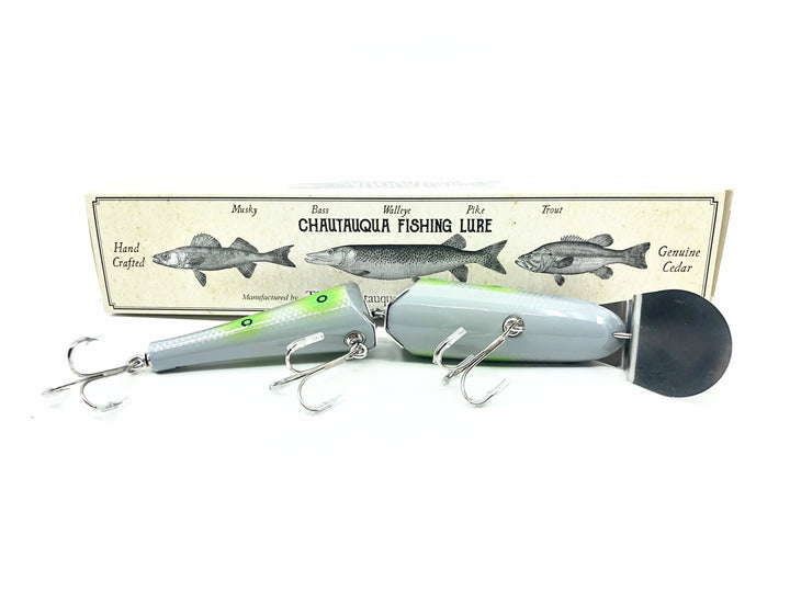 Jointed Chautauqua 8" Deep Diver, Grey Alien Color