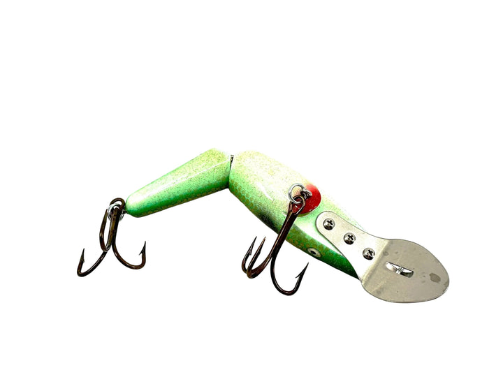 Odyssey Diving Pig Jr. 6", Green/Gold Scale Color