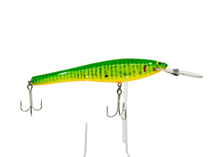 Bagley DB08, 6C9 Green Crayfish on Chartreuse Color