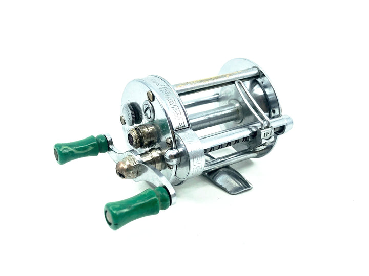 Pflueger Akron No.1893 Level-Wind Reel