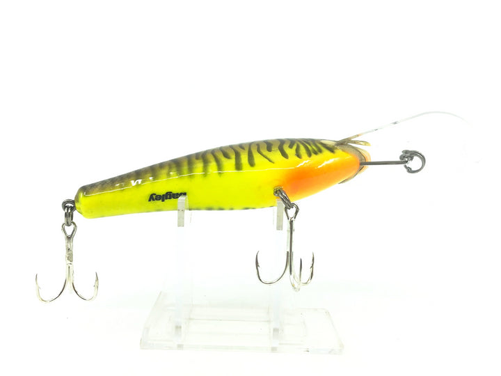 Bagley Diving DB04-LM9 Little Muskie on Chartreuse Color - Tough Vintage Lure