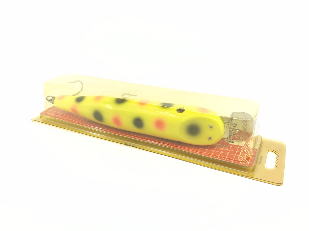 Creek Chub Wooden Giant Straight Pikie 6800, Chartreuse Spotted Color, New on Card Old Stock