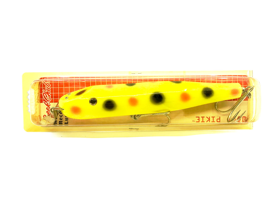Creek Chub Wooden Giant Straight Pikie 6800, Chartreuse Spotted Color, New on Card Old Stock