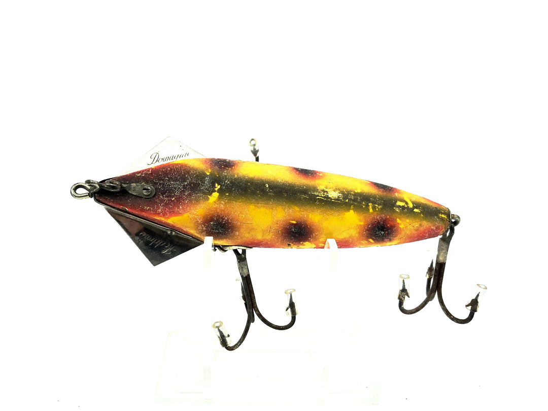 Heddon 1600 Deep Diving Dowagiac Wiggler Yellow/Spots Color