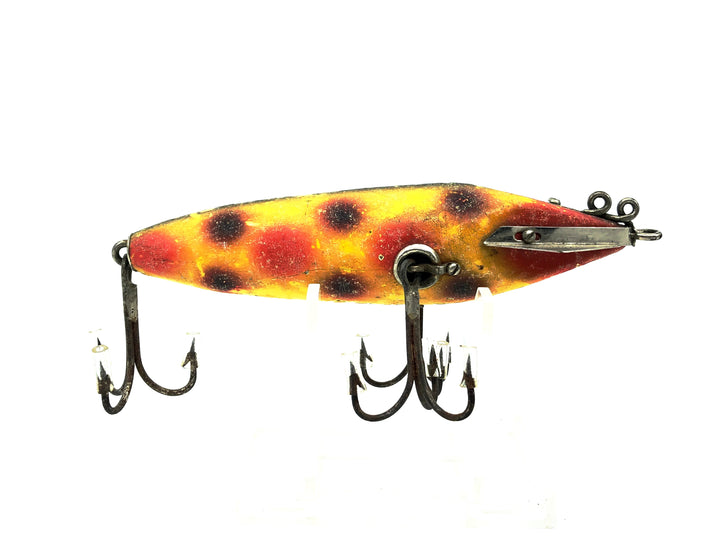 Heddon 1600 Deep Diving Dowagiac Wiggler Yellow/Spots Color