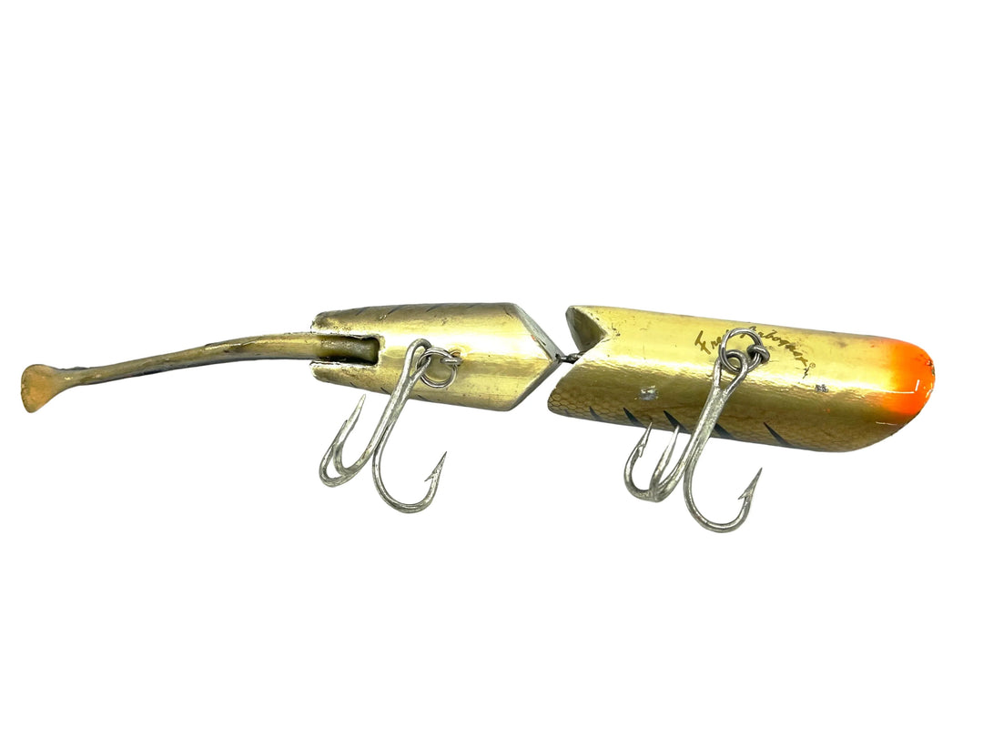 Fred Arbogast A.C Plug Wag Tail, Tennessee Shad/Black Ribs Color