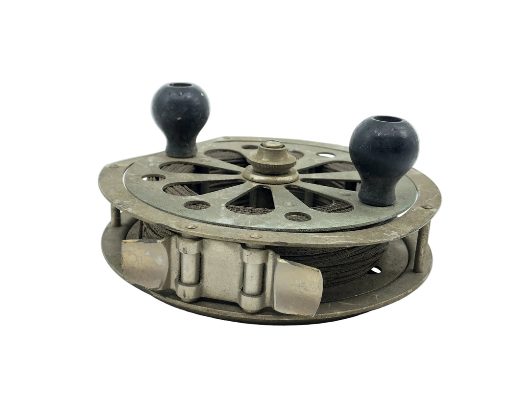 Pflueger Sal-Trout No.1558 Fly Reel