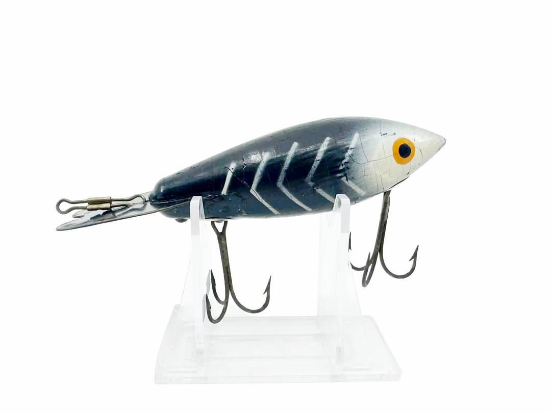 Bomber 600 Series, #14 Black White Ribs Color