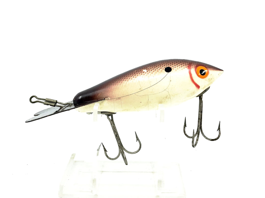 Bomber 600 Series, #18 Brown Shad/Shad Color - Wooden