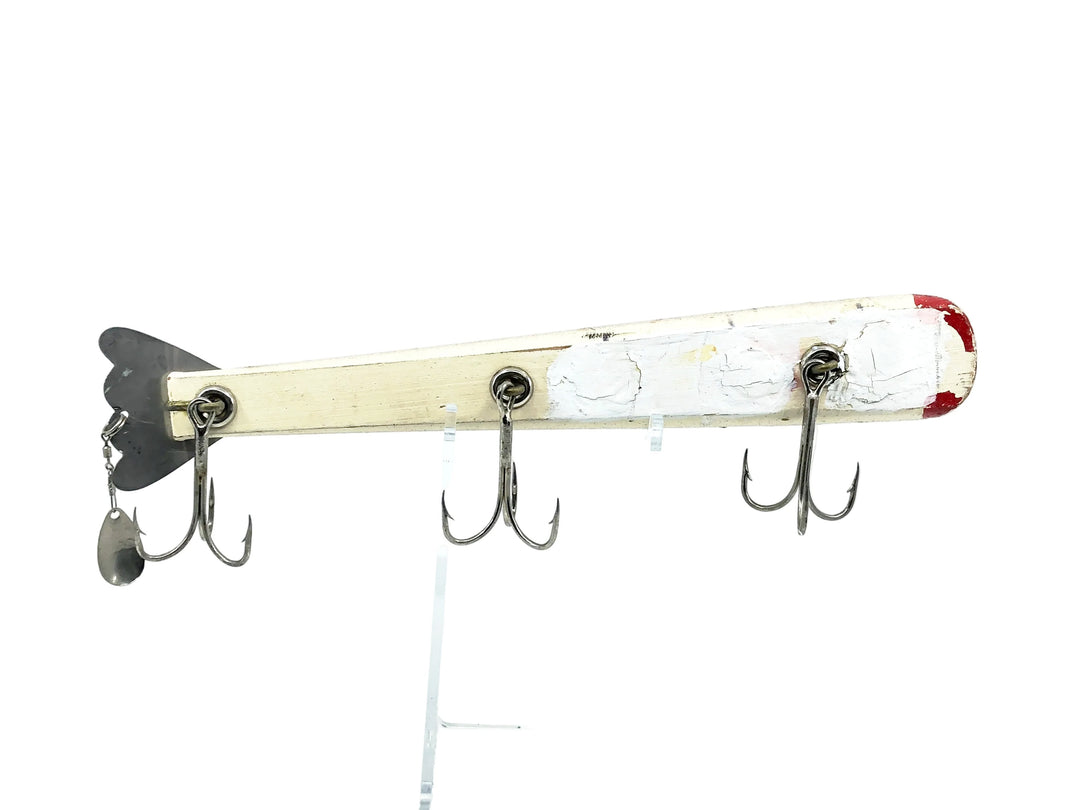 Bobbie Bait 9" Jerk Bait, Grey/White Color