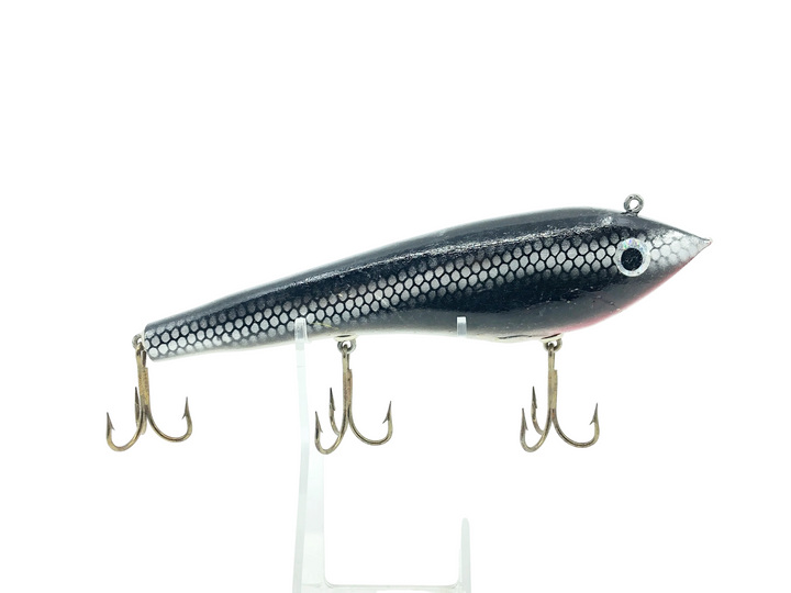 Dick Gries Striker, Black/Silver Scale Color