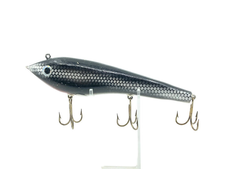 Dick Gries Striker, Black/Silver Scale Color