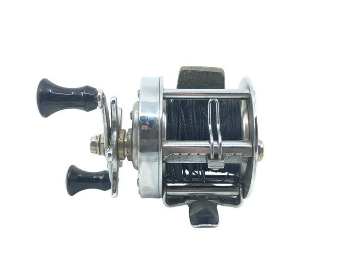 Vintage Shakespeare No.1944 Service Model FE Levelwind Reel w/Box