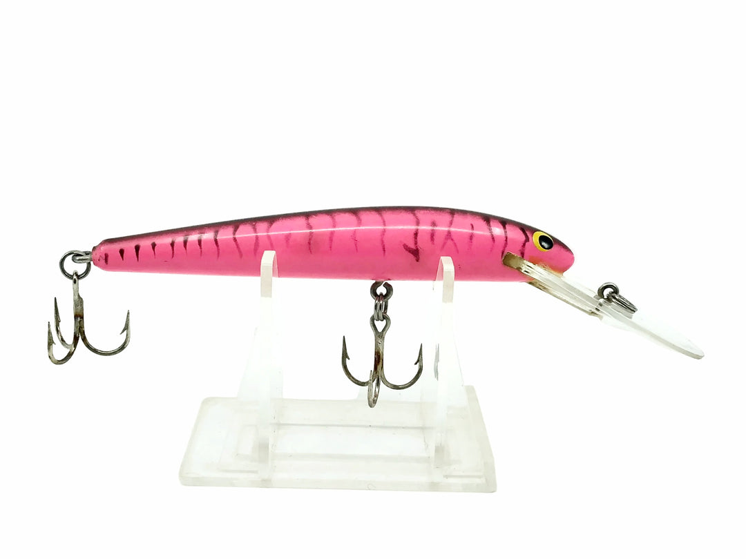 Bagley Deep Diving Bang O Lure DD4-114, Black Stripes on Red (Pink) Color - Winter Haven, Great Condition