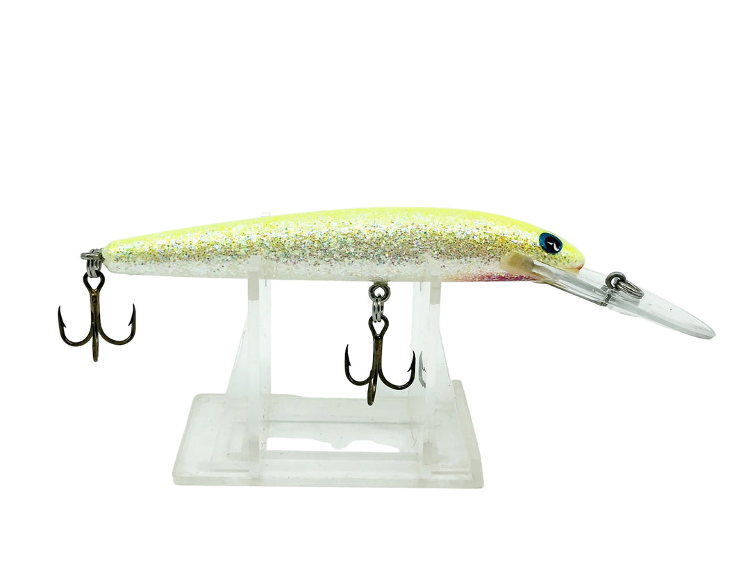 Bagley Deep Diving Bang O Lure DD4-Z94, Dazzle Chartreuse on Pearl Color- Winter Haven, Very Good Condition!