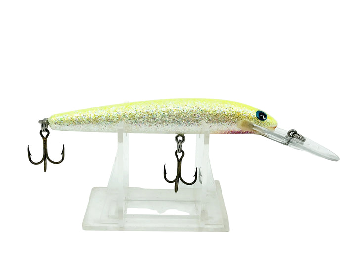Bagley Deep Diving Bang O Lure DD4-Z94, Dazzle Chartreuse on Pearl Color- Winter Haven, Very Good Condition!