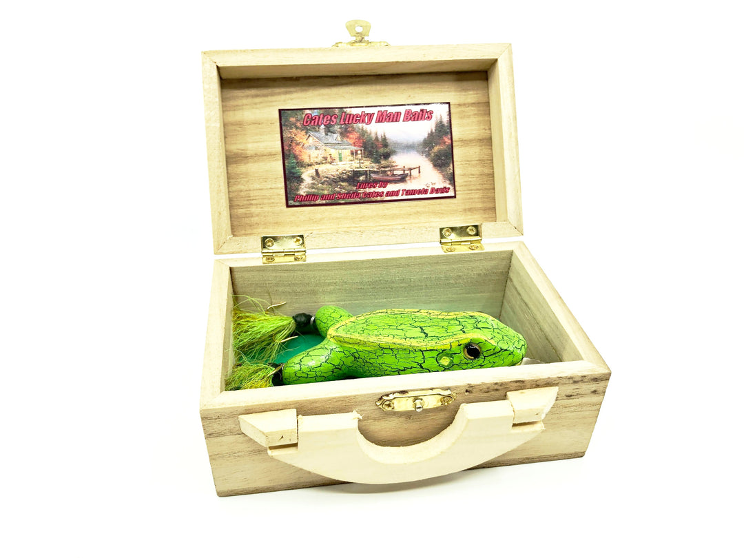Sheila Gates Crackl'n Croaker Contemporary Frog Lure with Box - #1 Jan 2011