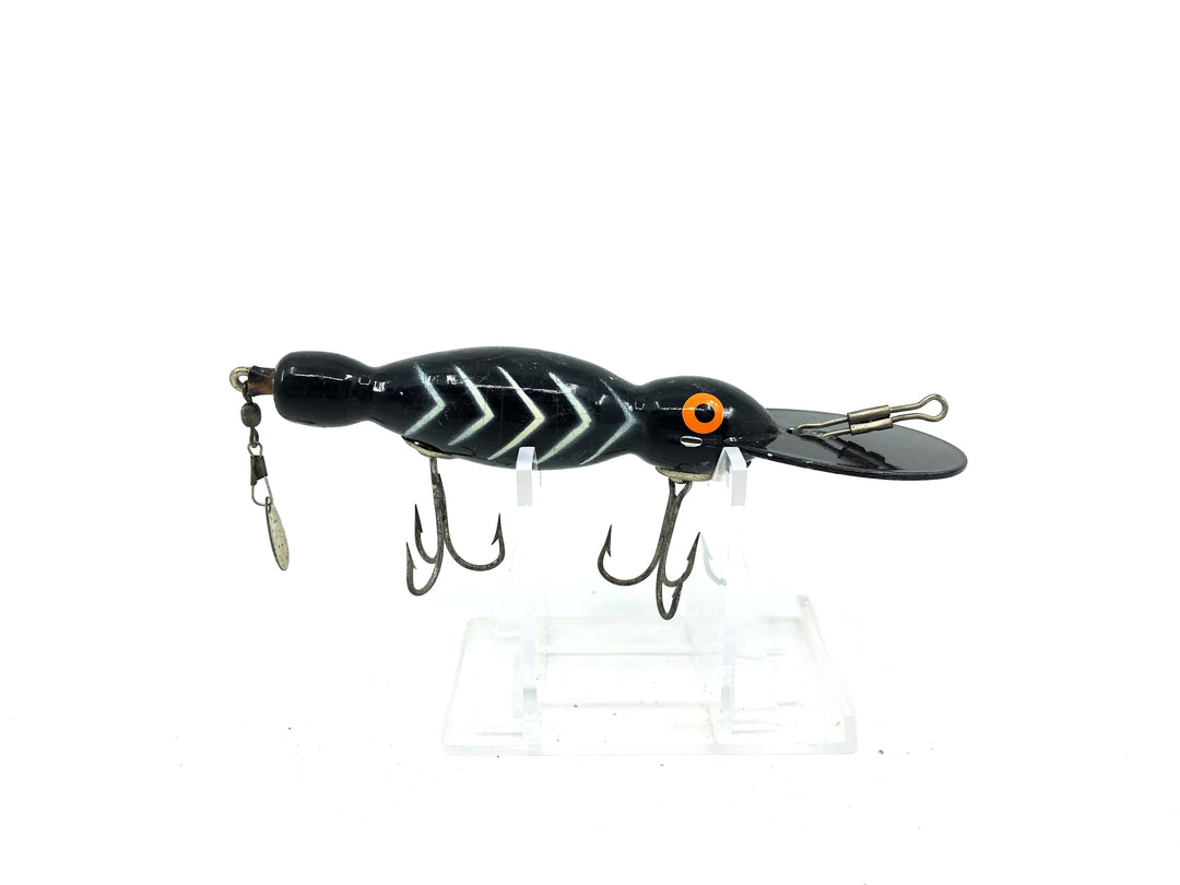 Bomber Wooden Water Dog 1600, #14 Black/White Ribs Color