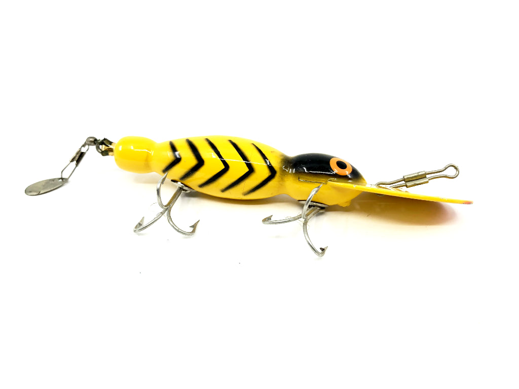 Bomber Water Dog Yellow Black Ribs Color Wooden Lure