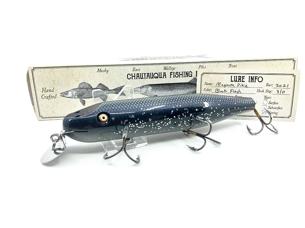 Chautauqua Magnum Musky Pikie in Black Flash 2020 Color
