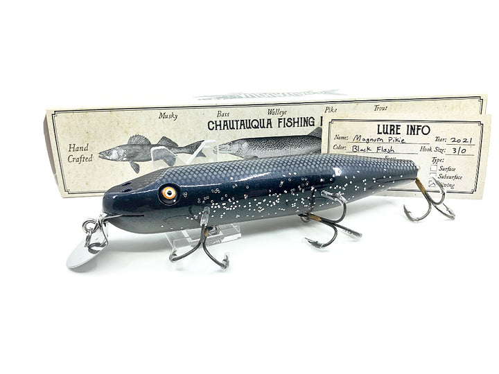 Chautauqua Magnum Musky Pikie in Black Flash 2020 Color