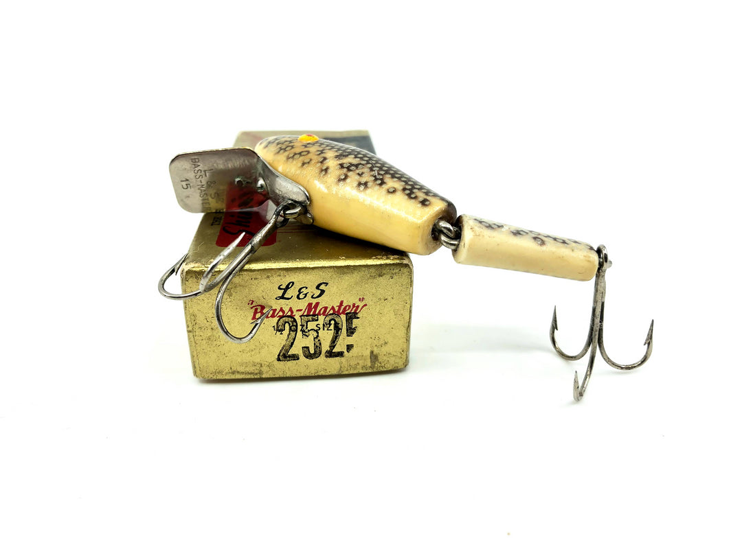 L & S Bass Master 2525 1949 Model Opaque Eyes with Box