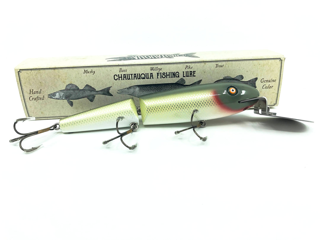 Chautauqua Special Jointed Deep Diver 8" Musky Lure White Chub Color