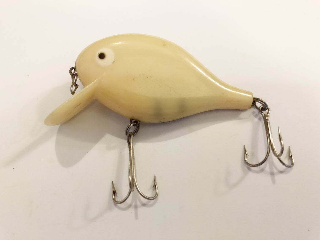 Doll Top Secret Lure in White / Pearl Color