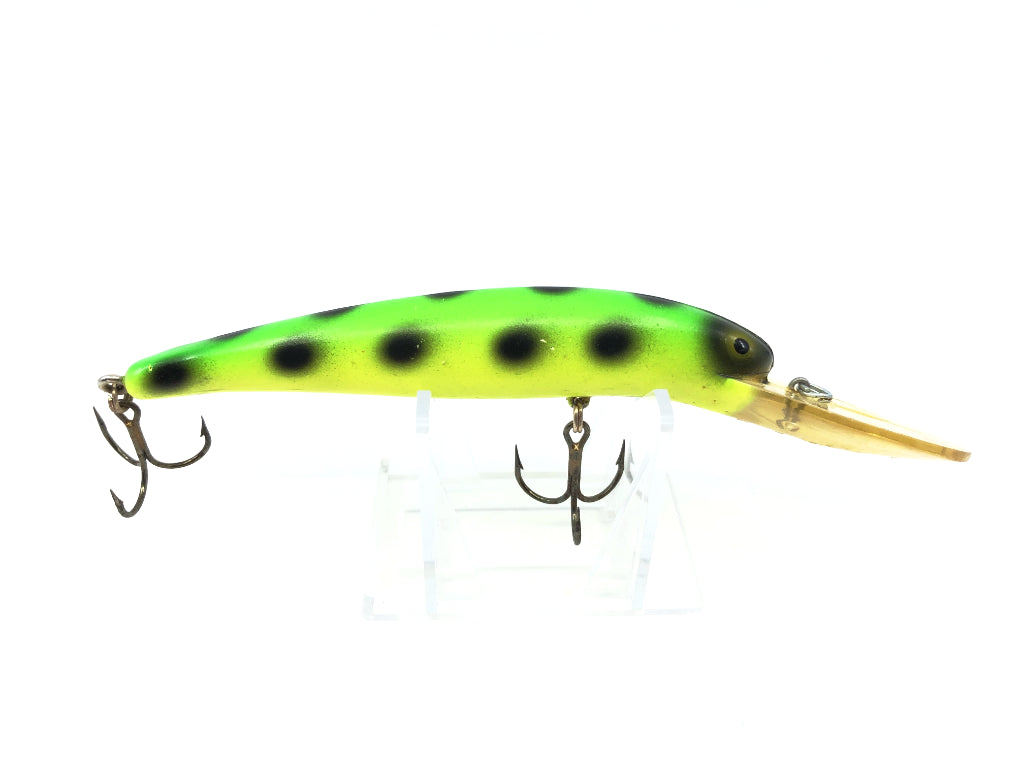 Bomber Long A 25A Green with Black Dots Color Screwtail