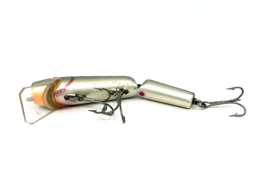 Wiley Jointed 6 1/2" Musky Killer in Silver Shad Color