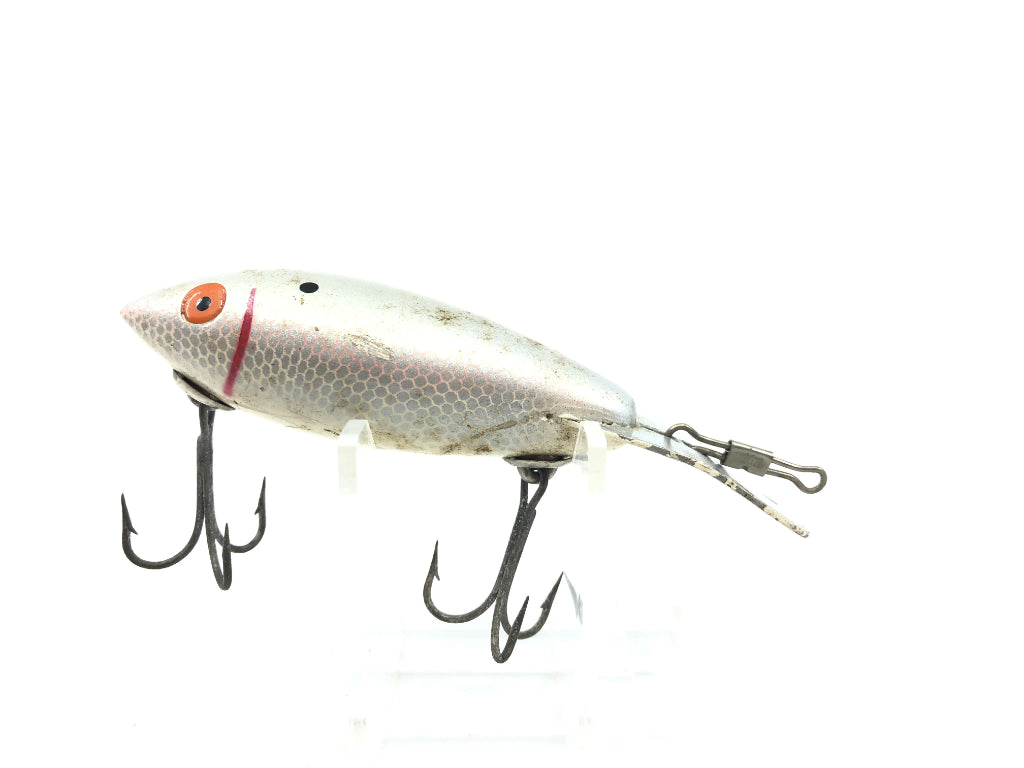 Bomber 400 Series 440 Silver Shad Color Great Lure